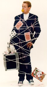   Chris Linn, Comedy Magician - booking information  