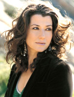  Book Amy Grant - booking information 