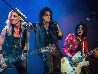   Hire Alice Cooper - booking Alice Cooper information.  