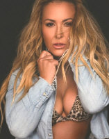  book Anastacia - booking information 