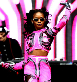 Hire Azealia Banks - booking Azealia Banks information