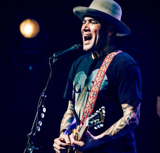 How to hire Ben Harper - book Ben Harper for an event!