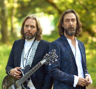 Hire the Black Crowes - book the Black Crowes for an event!