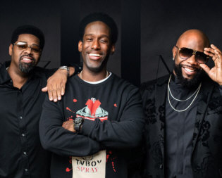   Hire Boyz II Men - booking Boyz II Men information.  