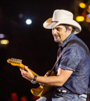  Book Brad Paisley - booking information 