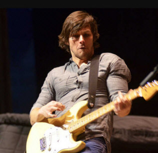   Hire Charlie Worsham - booking Charlie Worsham information.  