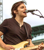 Hire Charlie Worsham - booking Charlie Worsham information. 