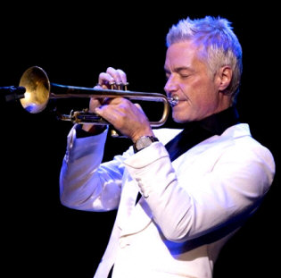 Hire Chris Botti - booking Chris Botti information.