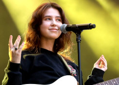 Hire Clairo - booking Clairo information.