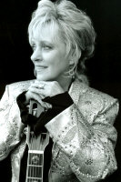 Hire Connie Smith - booking Connie Smith information.