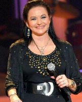 Crystal Gayle - booking information