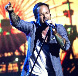 Hire Dallas Smith - booking Dallas Smith information.