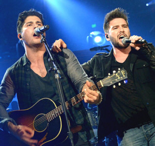 Hire Dan + Shay - Book Dan + Shay for an event!