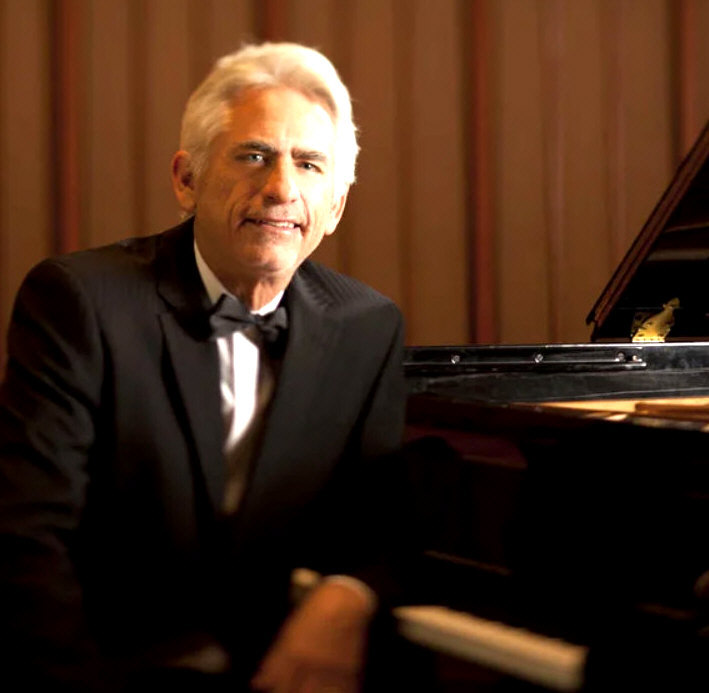 Hire David Benoit - booking David Benoit information.