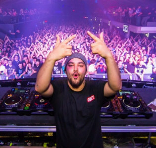 Hire Deorro - booking Deorro information.