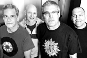   Descendents - booking information  