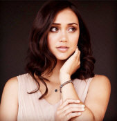   Dia Frampton - booking information  