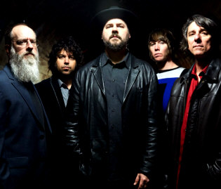  Hire Drive-By Truckers - booking Drive-By Truckers information. 