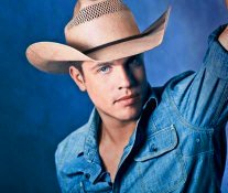  Hire Dustin Lynch - booking Dustin Lynch information 