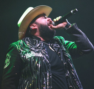   How to hire El Fantasma - book El Fantasma for an event!  