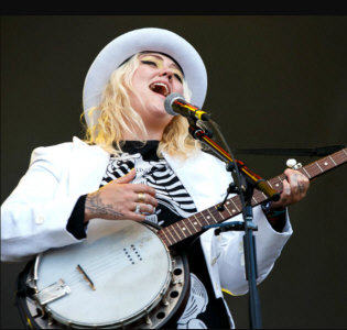   How to Hire Elle King - booking information  