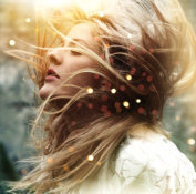 How to hire Ellie Goulding - booking information