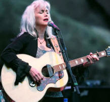  Hire Emmylou Harris - booking Emmylou Harris information. Photo credit: Bob Carmichael 