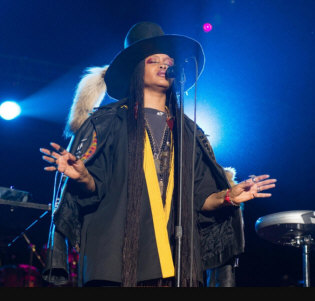   Hire Erykah Badu - book Erykah Badu for an event!  
