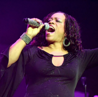  Hire Evelyn "Champagne" King - booking information  