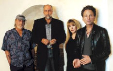  book Fleetwood Mac - booking information 