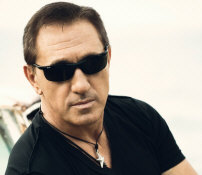   Hire Franco de Vita - booking Franco de Vita information.  