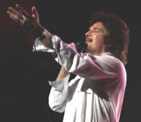  Hire Gino Vannelli - booking Gino Vannelli information. 