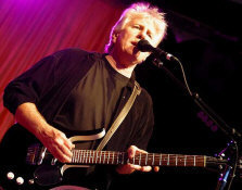  Hire Graham Nash - booking Graham Nash information. 