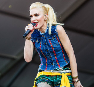   How to hire Gwen Stefani - booking information  
