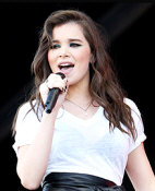  Book Hailee Steinfeld - booking information 