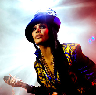 How to hire Ivy Queen - booking information