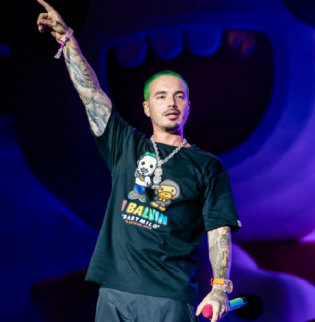 Hire J Balvin - booking J Balvin information.
