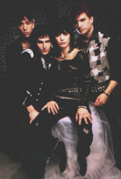  Hire Joan Jett and the Blackhearts - book Joan Jett and the Blackhearts for an event! 