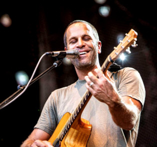 Hire Jack Johnson - booking Jack Johnson information.