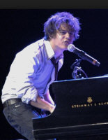  Jamie Cullum - booking information 