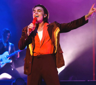 Hire Jesse McCartney - booking Jesse McCartney information.