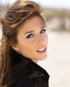 Hire Jessie James Decker - booking Jessie James Decker information. 