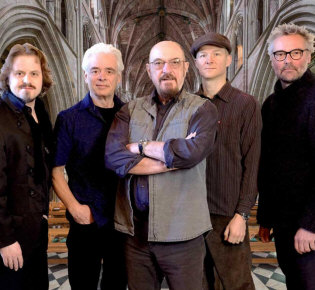  Hire Jethro Tull - booking Jethro Tull information.  