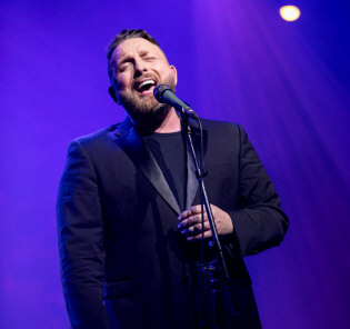   Hire Johnny Reid - book Johnny Reid for an event!  