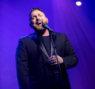 Hire Johnny Reid - book Johnny Reid for an event!