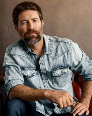 Hire Josh Turner - booking Josh Turner information.
