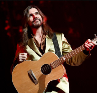 Hire Juanes - Booking Juanes information.