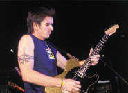 Hire Juanes - Booking Juanes information. 