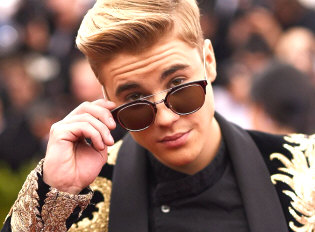  Hire Justin Bieber - book Justin Bieber for an event! 