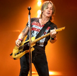 Hire Keith Urban - book Keith Urban for an event!